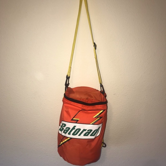 🔥Gatorade over the shoulder bag🔥 - Picture 2 of 4